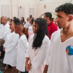 10 pessoas descem às águas em batismo regional na Bahia