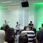 Conheça o SignWriting: tipo de pictograma que representa a língua de sinais de forma escrita