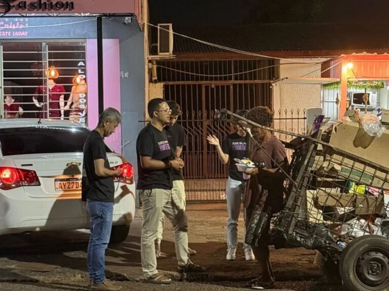 “Mãos que alimentam”: iniciativa leva refeições e o amor de Cristo para pessoas em situação de rua de Foz do Iguaçu (PR)